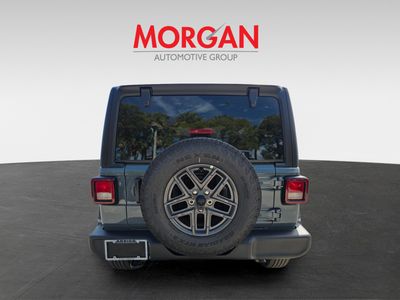 2026 Jeep Wrangler - Photo 4