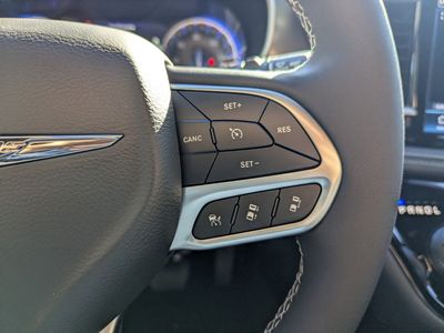 2026 Chrysler Pacifica — photo 19 view