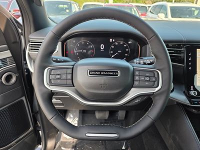 2026 Jeep Grand Wagoneer - Photo 18