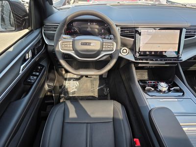 2026 Jeep Grand Wagoneer - Photo 12