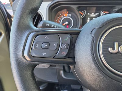 2026 Jeep Wrangler - Photo 17