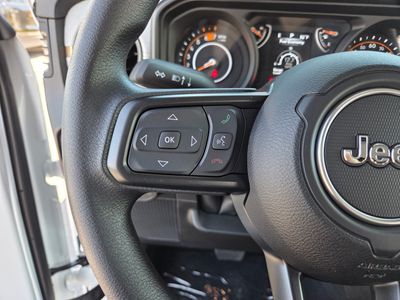2026 Jeep Wrangler - Photo 18