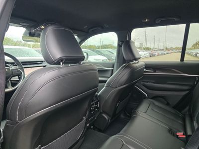 2026 Jeep Grand Cherokee - Photo 9