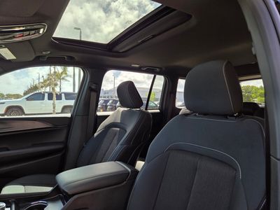 2026 Jeep Grand Cherokee - Photo 12