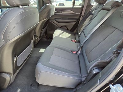 2026 Jeep Grand Cherokee - Photo 8