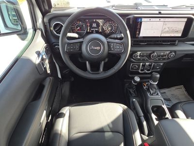 2026 Jeep Gladiator - Photo 10