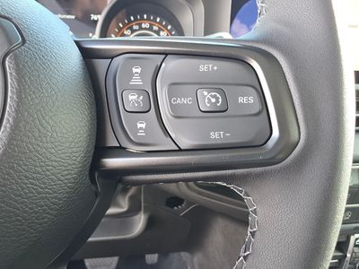 2026 Jeep Gladiator - Photo 18