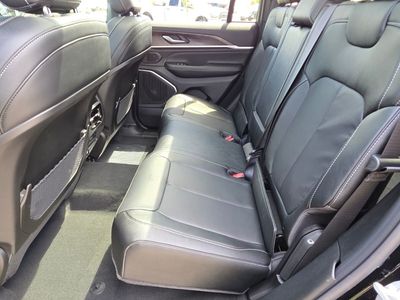 2026 Jeep Grand Cherokee - Photo 8