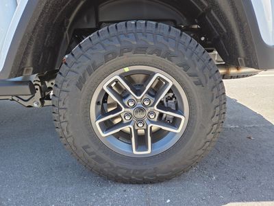 2026 Jeep Gladiator - Photo 6