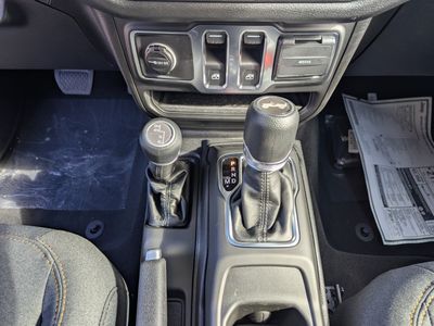2026 Jeep Wrangler - Photo 13