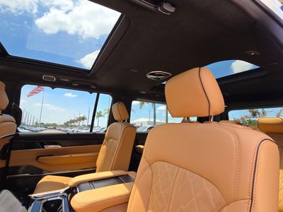 2026 Jeep Grand Wagoneer L - Photo 8