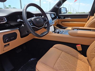 2026 Jeep Grand Wagoneer L - Photo 15