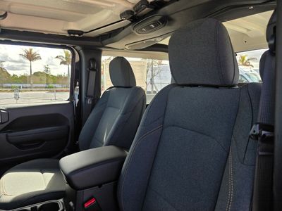 2026 Jeep Wrangler - Photo 12