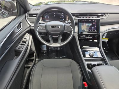 2026 Jeep Grand Cherokee - Photo 11
