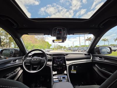 2026 Jeep Grand Cherokee - Photo 10
