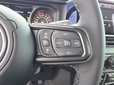 2026 Jeep Gladiator - Photo 18