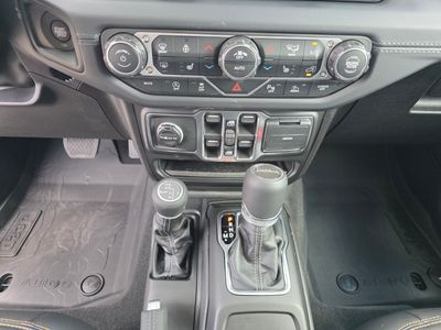 2026 Jeep Gladiator - Photo 15