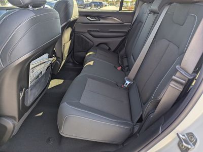 2026 Jeep Grand Cherokee - Photo 8