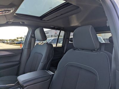 2026 Jeep Grand Cherokee - Photo 12
