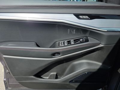 2024 Jeep Wagoneer S - Photo 15