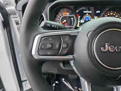2026 Jeep Wrangler - Photo 17