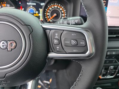 2026 Jeep Wrangler - Photo 18