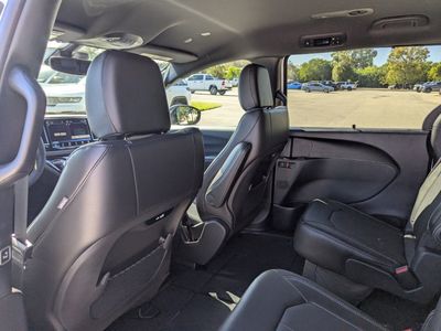 2026 Chrysler Pacifica - Photo 10
