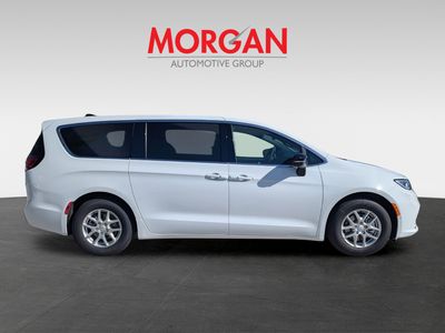 2026 Chrysler Pacifica - Photo 3