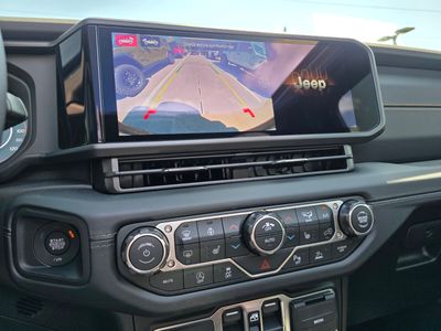 2026 Jeep Wrangler - Photo 21