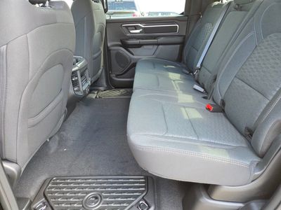 2026 Ram 1500 — photo 8 view