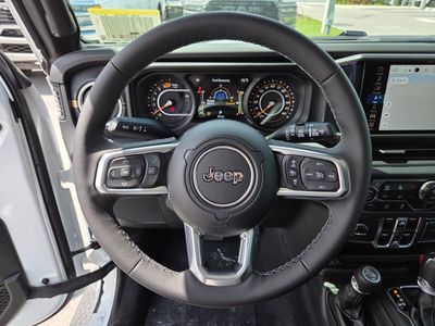 2026 Jeep Wrangler - Photo 16