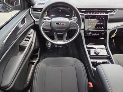 2026 Jeep Grand Cherokee - Photo 11