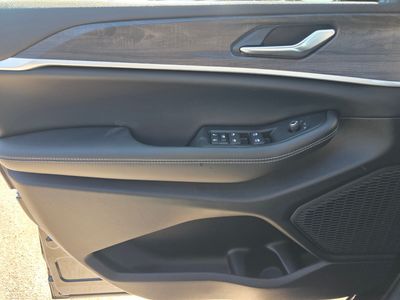 2026 Jeep Grand Cherokee — photo 14 view