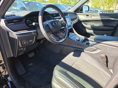 2026 Jeep Grand Cherokee — photo 13 view
