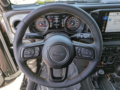 2024 Jeep Wrangler - Photo 10