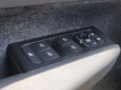 2022 Volvo XC40 - Photo 26
