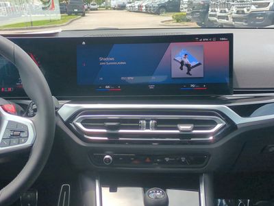 2024 BMW M2 - Photo 17