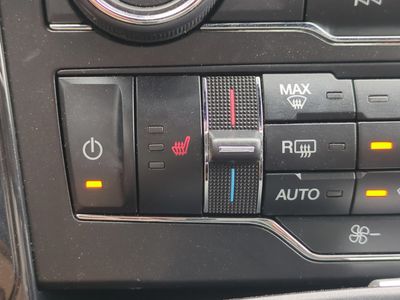 2019 Ford Explorer - Photo 24