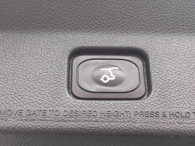 2019 Ford Explorer - Photo 14