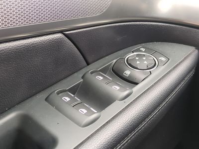 2019 Ford Explorer - Photo 25