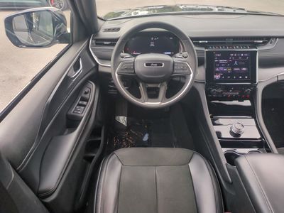 2023 Jeep Grand Cherokee - Photo 17