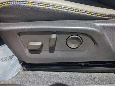 2023 Chevrolet Colorado - Photo 20