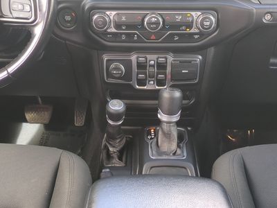2020 Jeep Wrangler - Photo 19
