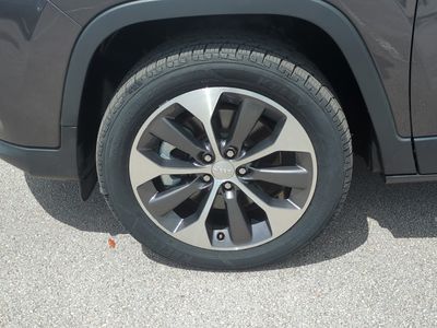 2022 Jeep Cherokee - Photo 11