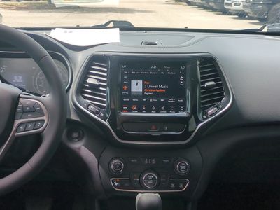 2022 Jeep Cherokee - Photo 19