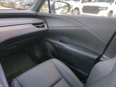 2025 Lexus RX - Photo 18