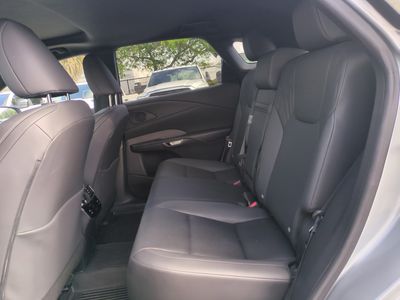 2025 Lexus RX - Photo 15