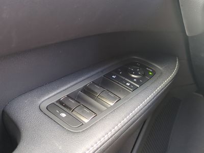 2025 Lexus RX - Photo 27