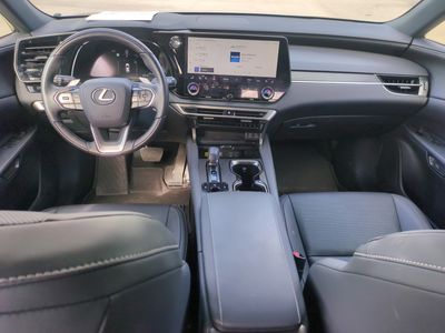 2025 Lexus RX - Photo 16