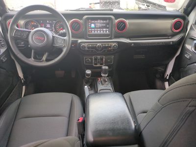 2023 Jeep Wrangler - Photo 17